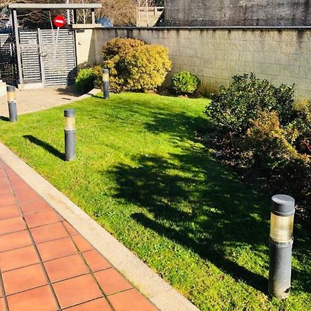 Apartamento Con Piscina Y Terraza Al Lado De La Playa Baiona Bagian luar foto