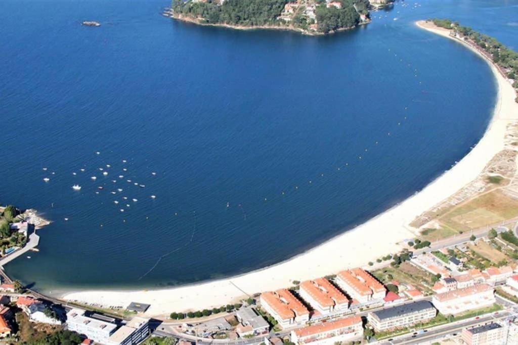 Apartamento Con Piscina Y Terraza Al Lado De La Playa Baiona Bagian luar foto